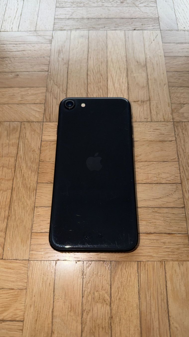Apple Telefoni cellulari / Smartphones: iPhone SE (2. Gen) <=== – Usato da Zug venduto da Sirrider 1