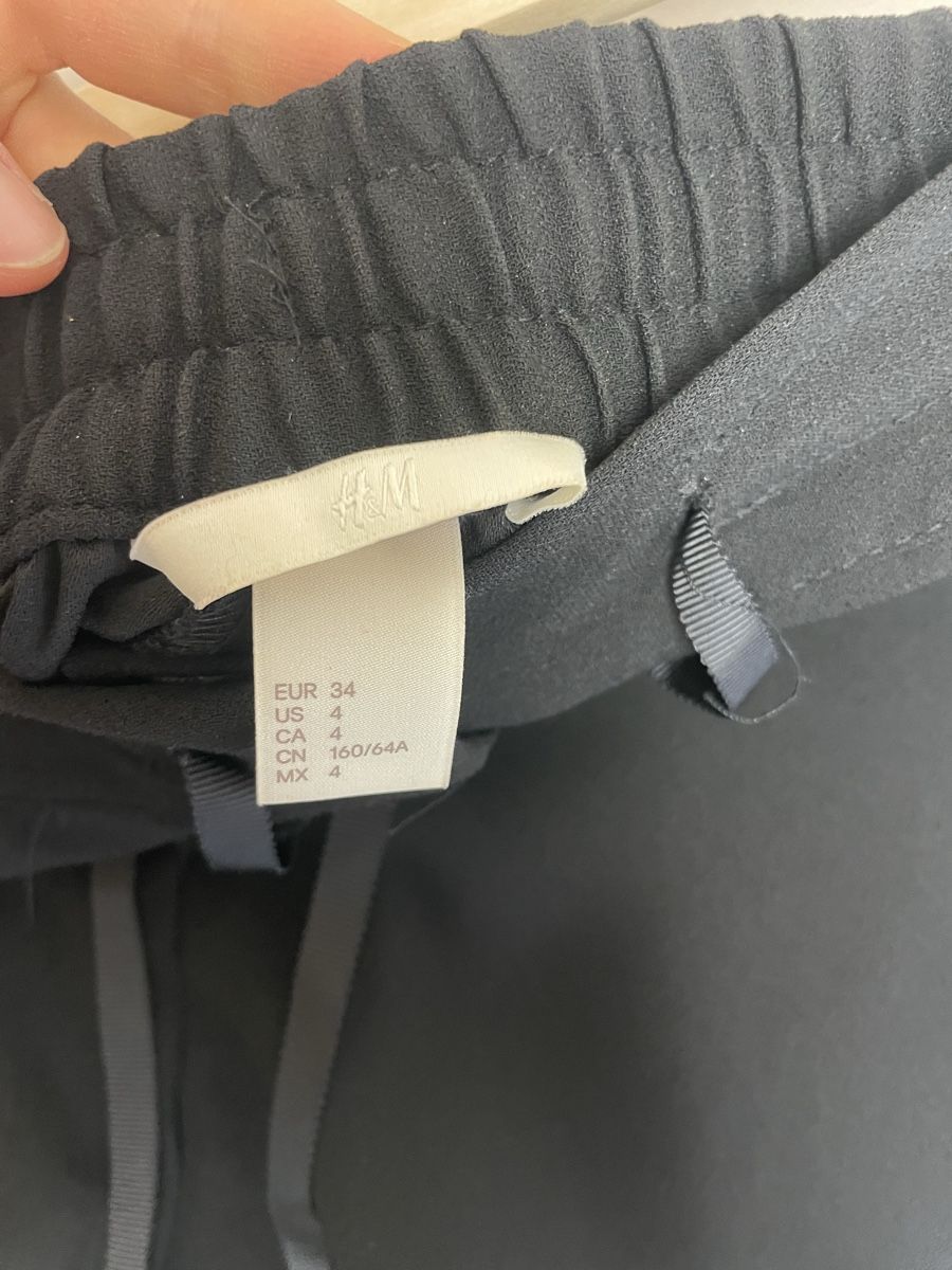 H&M Pantalons: Shorts H&M  – D'occasion à Oberkirch LU par lea_skv5 1