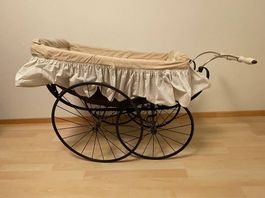 Stubenwagen / Kinderwagen um 1900