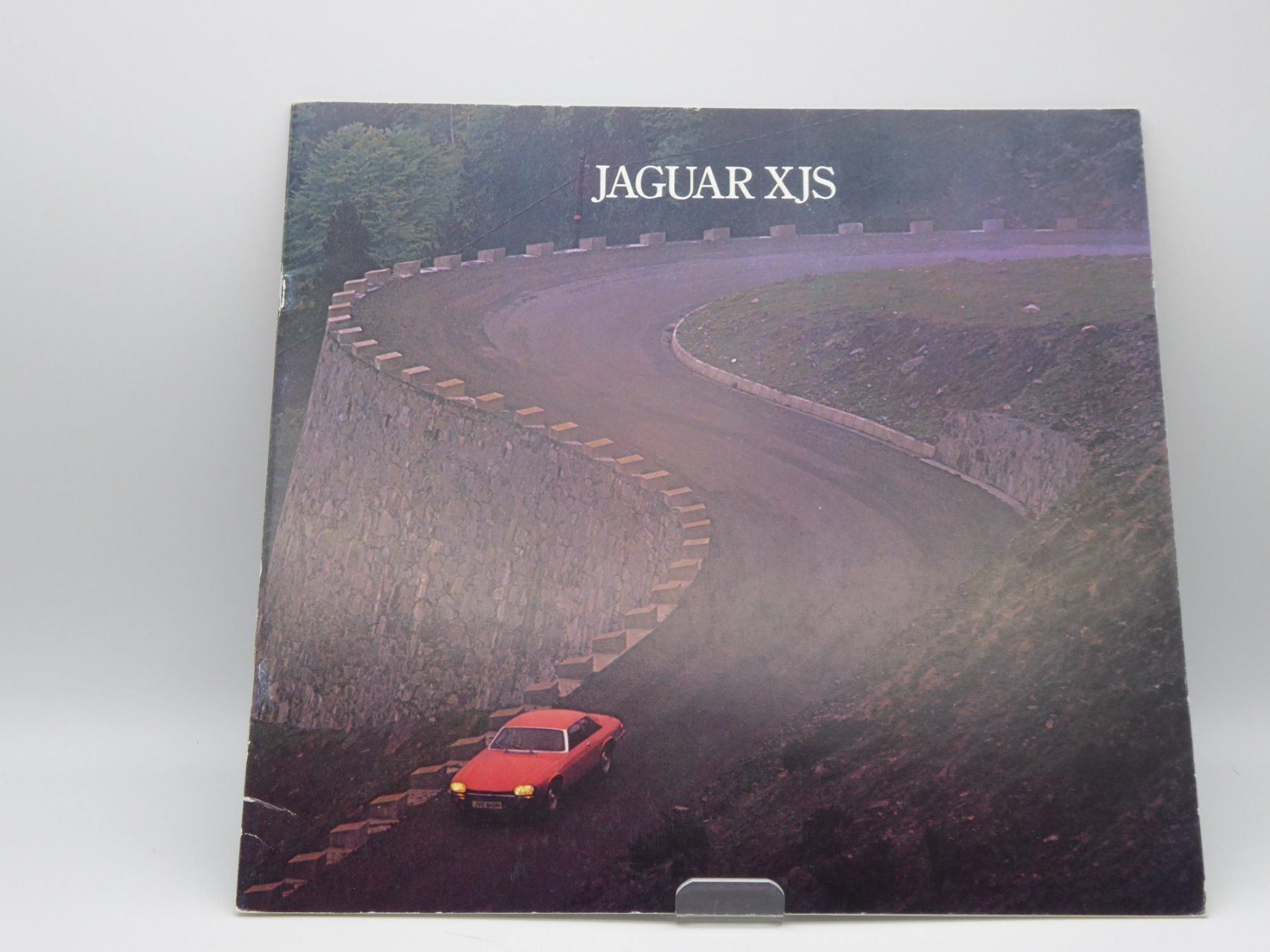 Documenti: Jaguar XJS Prospekt – Usato da Safenwil venduto da efclassics