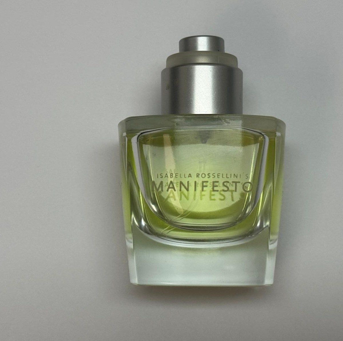Profumi & Eau de Toilette: Eau de Toilette / Parfum Manifesto – Usato da Humlikon venduto da GX30