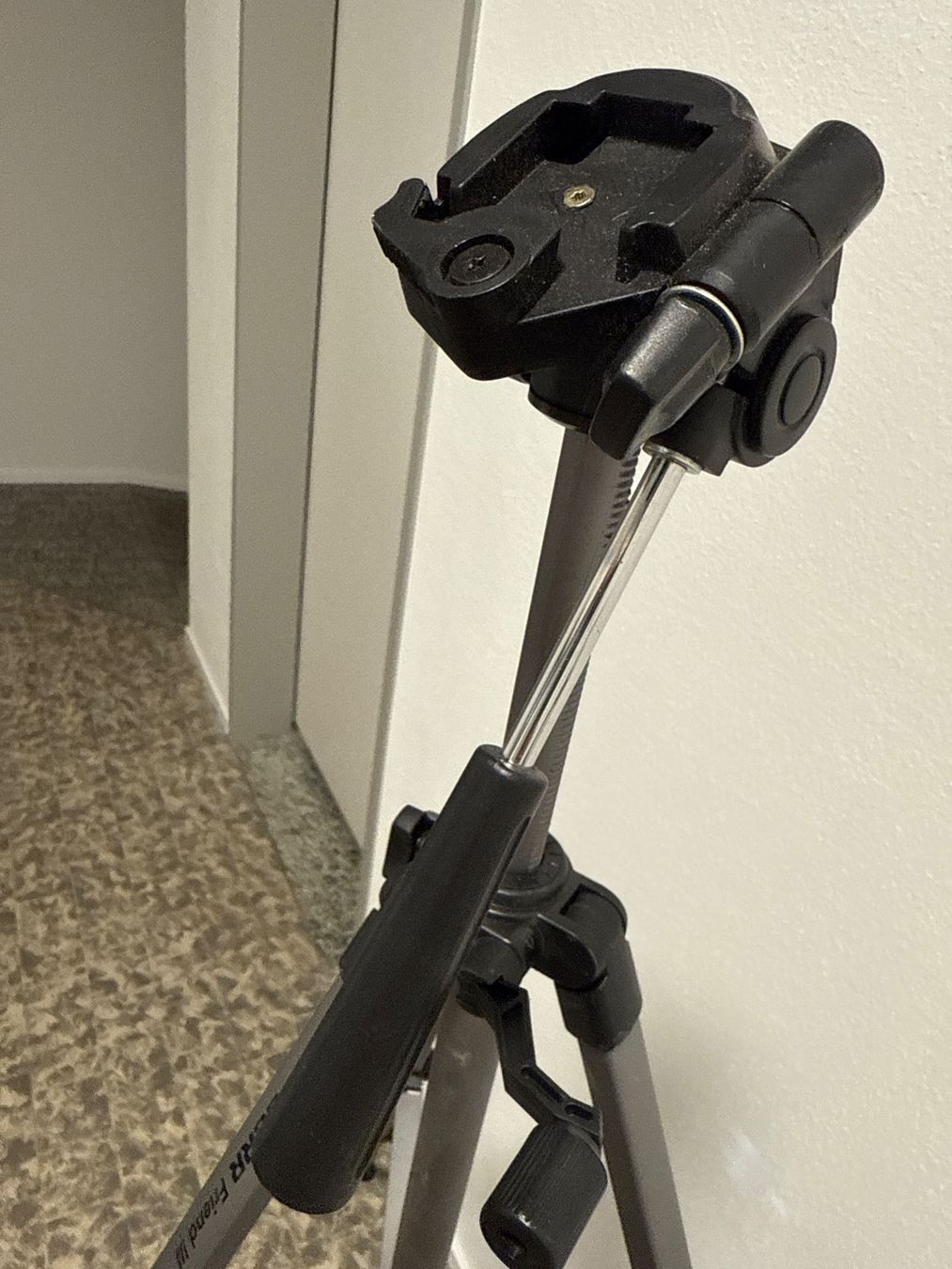 Treppiedi & Teste: Foto Stativ Dörr Friend lll – Usato da Amriswil venduto da used2use 3
