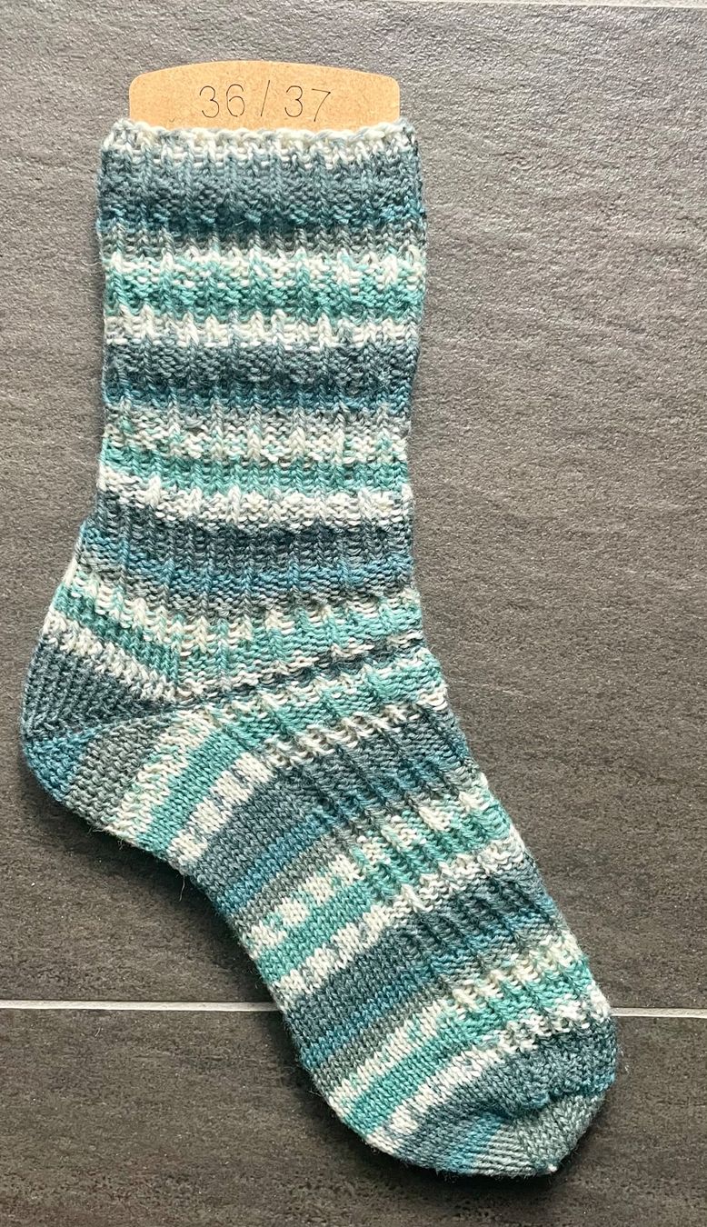 Calze: SOCKEN - WOLLSOCKEN - HANDGESTRICKT - GRÖSSE CA 36/37 – Nuovo (secondo la descrizione) da Buchs AG venduto da fischli610
