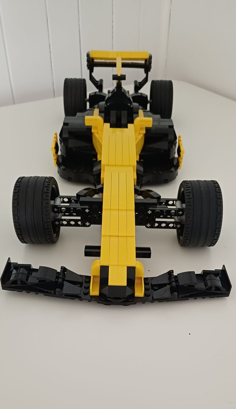 Lego Baukästen: Lego F1 Renault R.S.17 – Gebraucht aus Schachen LU von Passagier959 4