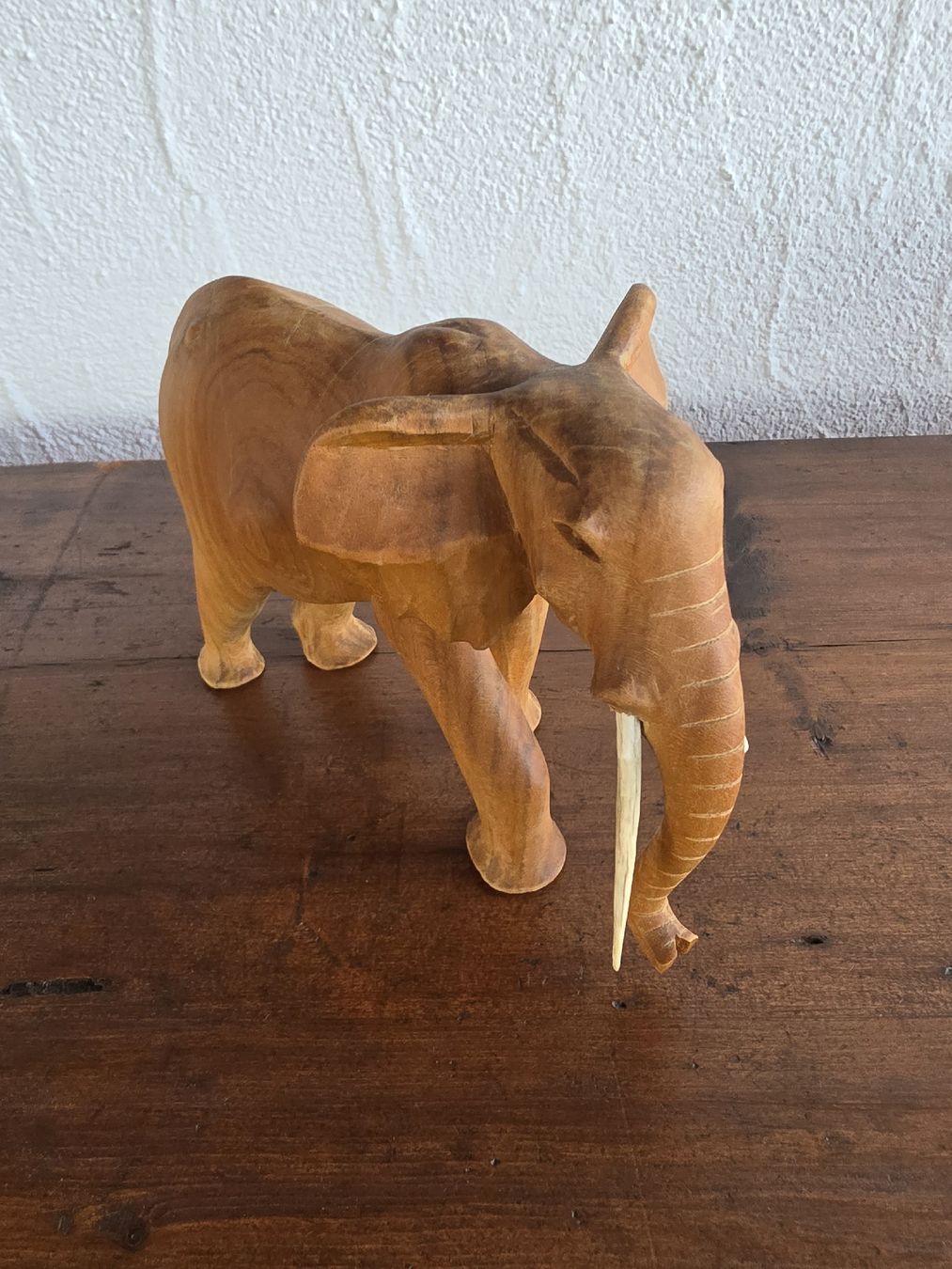 Articoli in legno: Hartholz Elefant – Usato da Emmen venduto da Sandygasser74 2