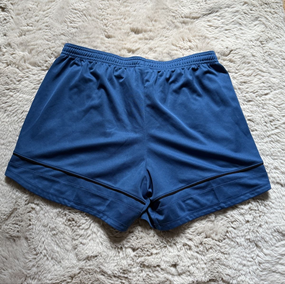 Nike Lotti di vestiti: Sportset Nike, Grösse M-L – Usato da Haldenstein venduto da ana_b8c7 5