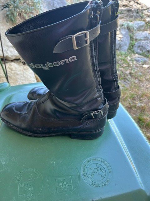 Scarpe da uomo: Daytona Motorradstiefel Grösse 43 1/2 – Usato da Hersberg venduto da Jeep56