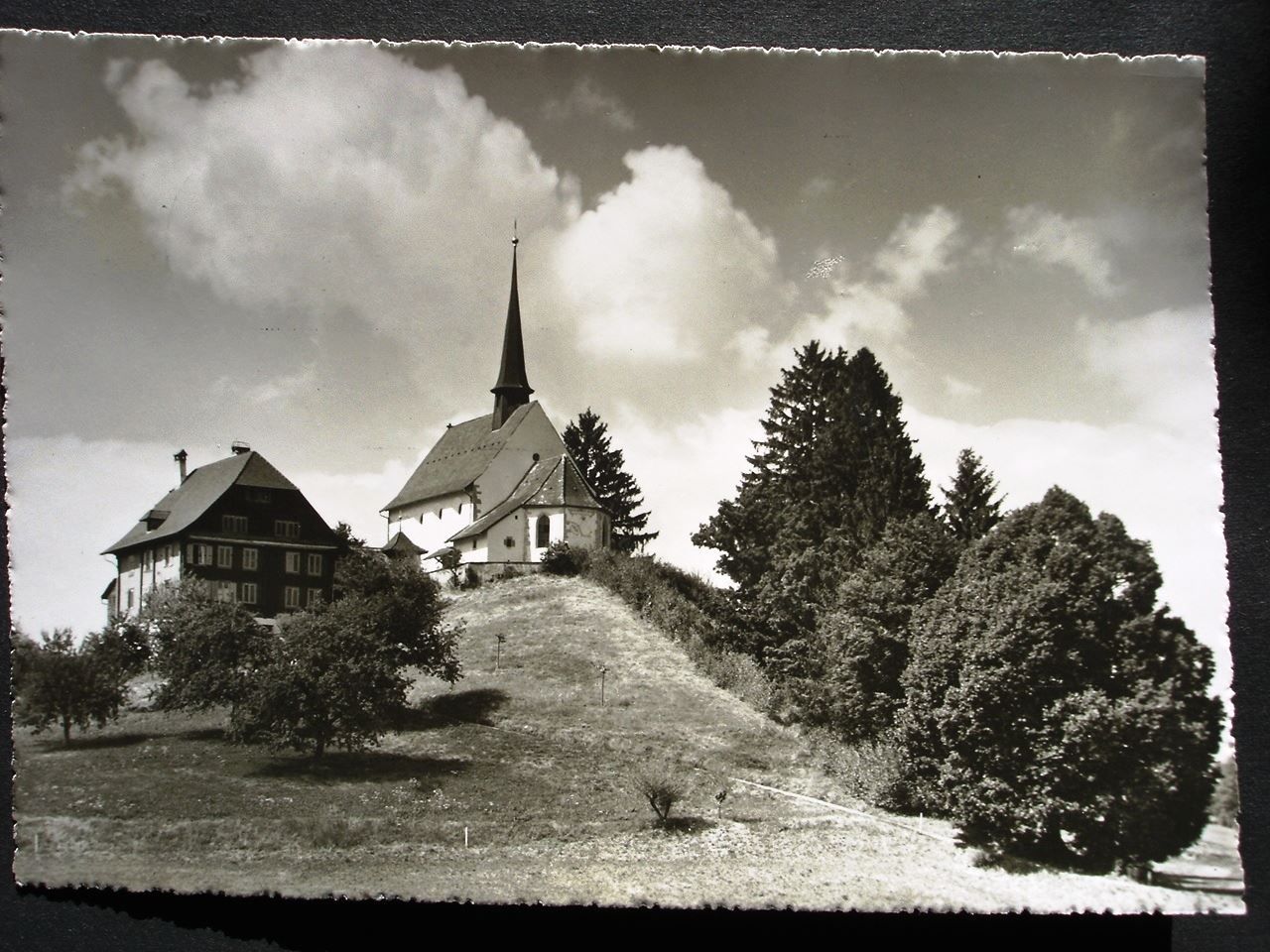 Cartoline postali: GORMUND (Luzern) Wallfahrtskapelle – Usato da Jona venduto da philajona