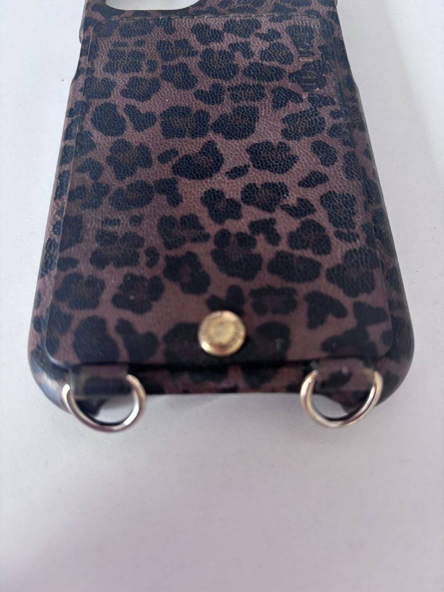 Apple Cover & Protezioni schermo: Louvini iPhone 15 cover leather  – Usato da Lausanne venduto da Charly_brune 2