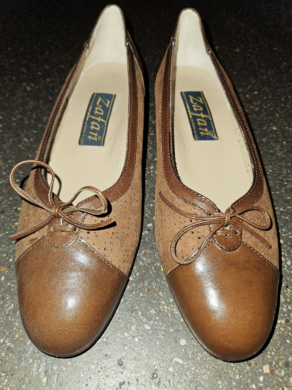 Scarpe da donna: Zafan Pumps 38 Leder braun Lochmuster – Nuovo e nell'imballaggio originale da Anwil venduto da tamoos 1