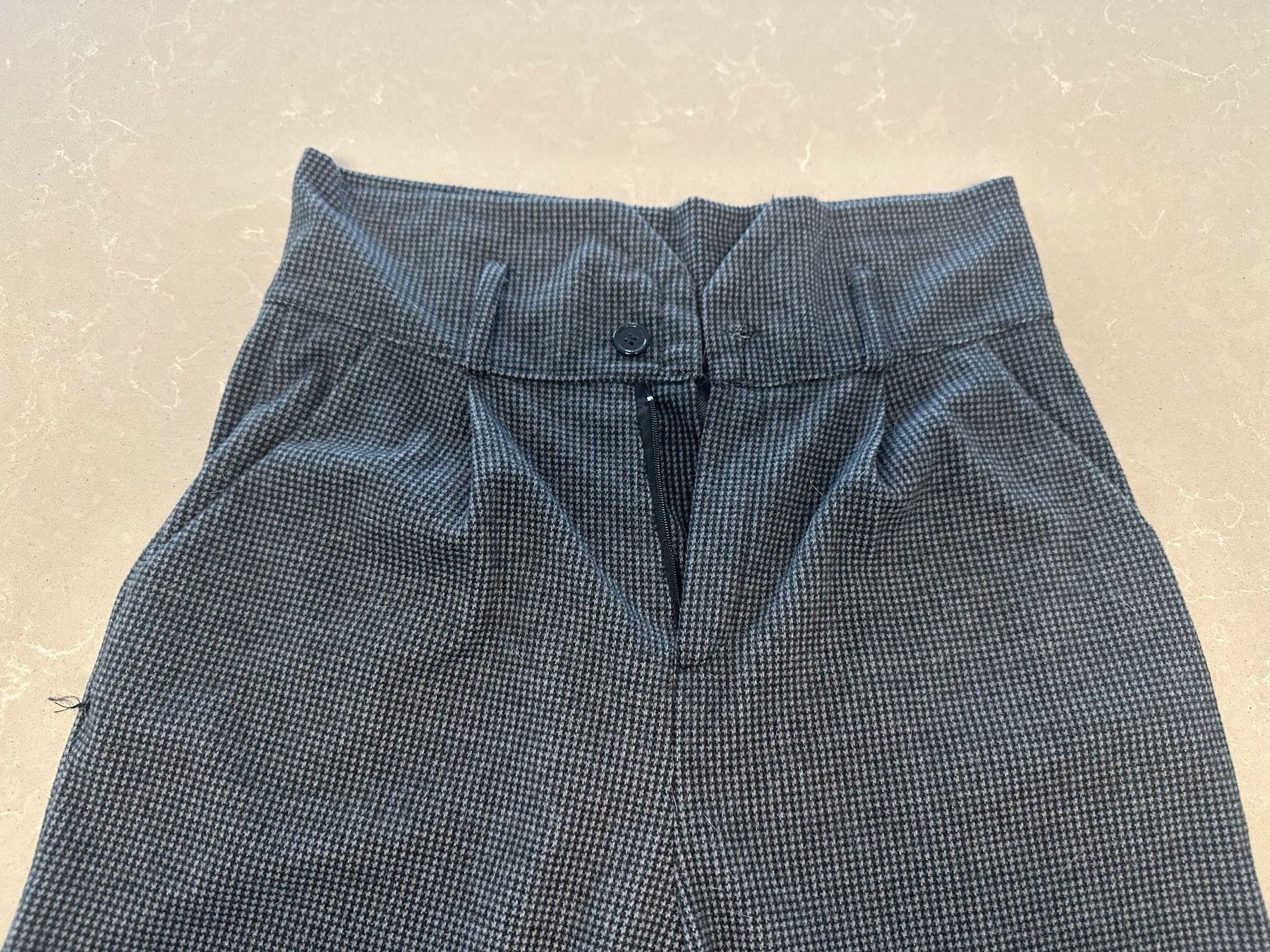 Lotti di vestiti: 4 Damenhosen im Bundle | Grösse M – Usato da Weggis venduto da _GMA9 7