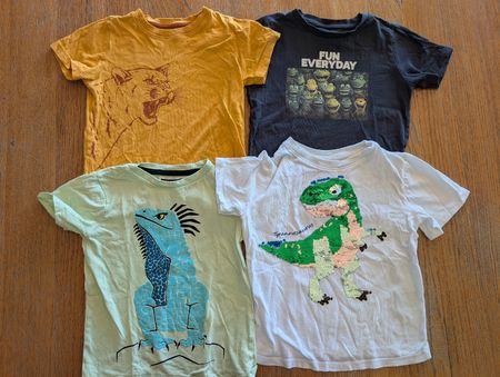 Kinder T-Shirts 4er Set Grösse 104/110 guter Zustand