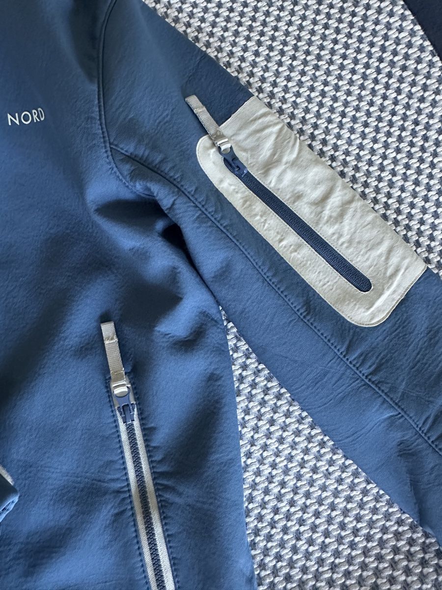 46 Nord Giacche: 46 Nord boys softshell jacket blue size 128 good condition – Usato da Zürich venduto da ferreira.ana 3