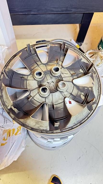 Cerchioni: 4x Original HYUNDAI Radkappen  – Usato da Romanshorn venduto da Domuz-Handel 3