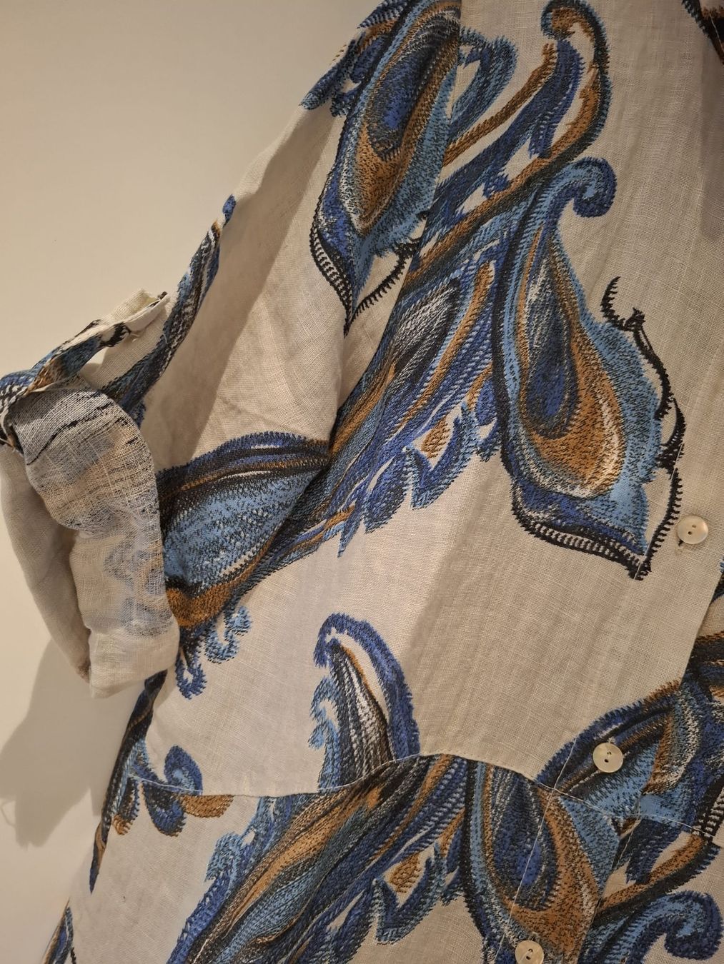 Vestiti: Kleid beige-blau gemustert Grösse M neu – Nuovo (secondo la descrizione) da Möriken AG venduto da Ubaumi 1