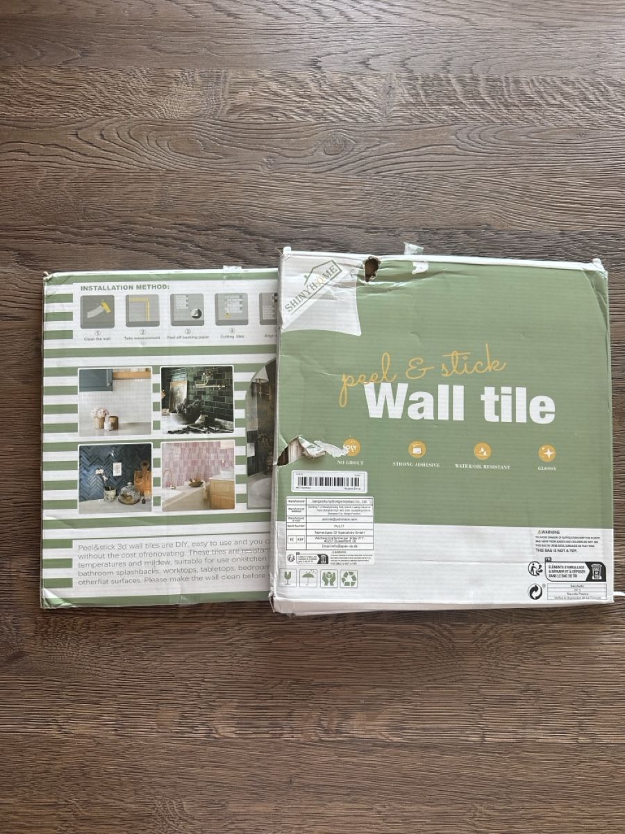 Tutte le decorazioni: Peel & Stick Wall Tile Shiny Home neu – Nuovo e nell'imballaggio originale da Luzern venduto da aaalliinne