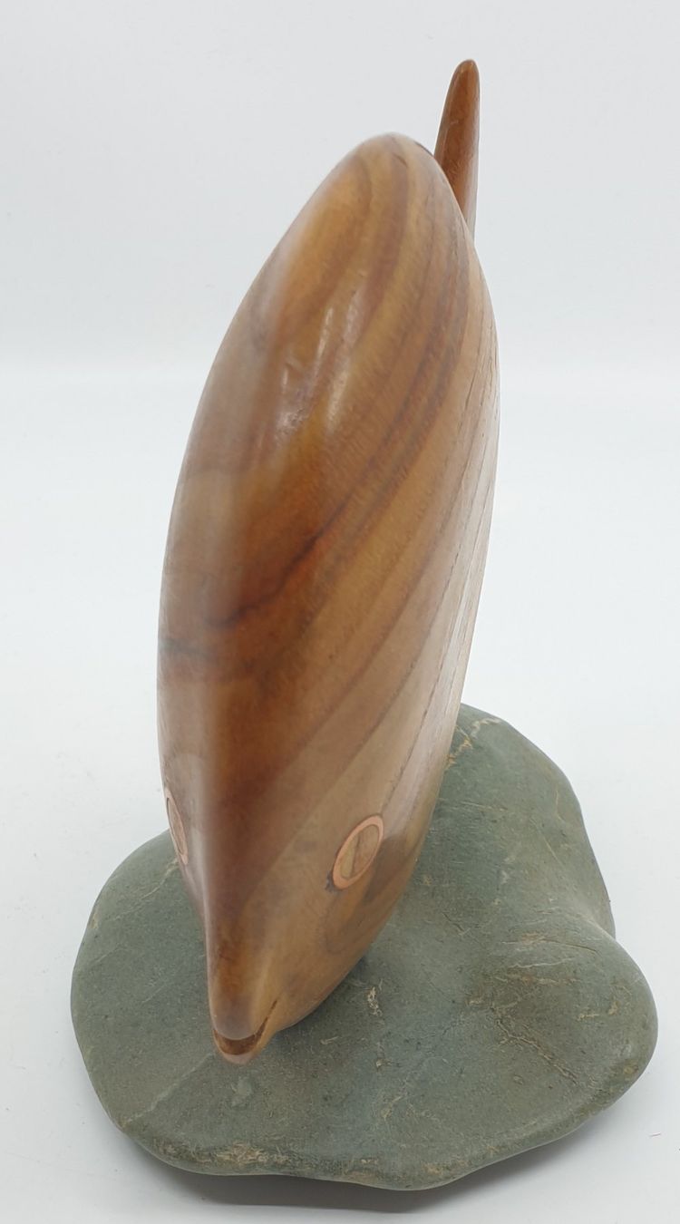 Figuren: Mid Century Figur, Holzfisch auf Stein – Gebraucht aus Emmen von magelan 1