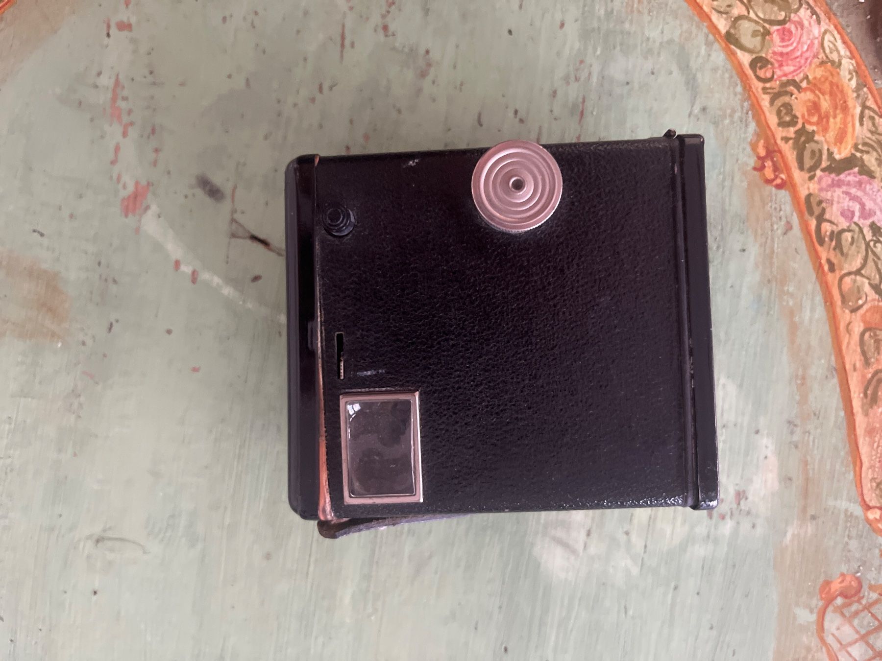 Kamera: Brownie C Vintage camera – Defekt aus Chiasso von AzenYa 3