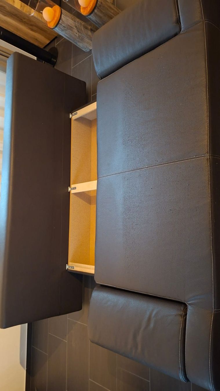 Divani: Schlafsofa aus Kunstleder – Usato da Wigoltingen venduto da blautiger 2
