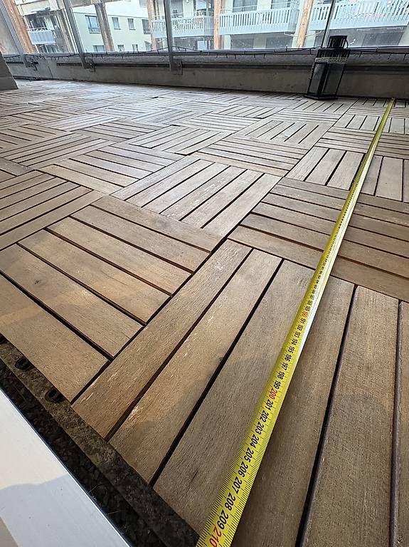 Rivestimenti per pavimenti: Bodenplatten / Bodenfliesen – Usato da Schaffhausen venduto da sil_fqy6 2
