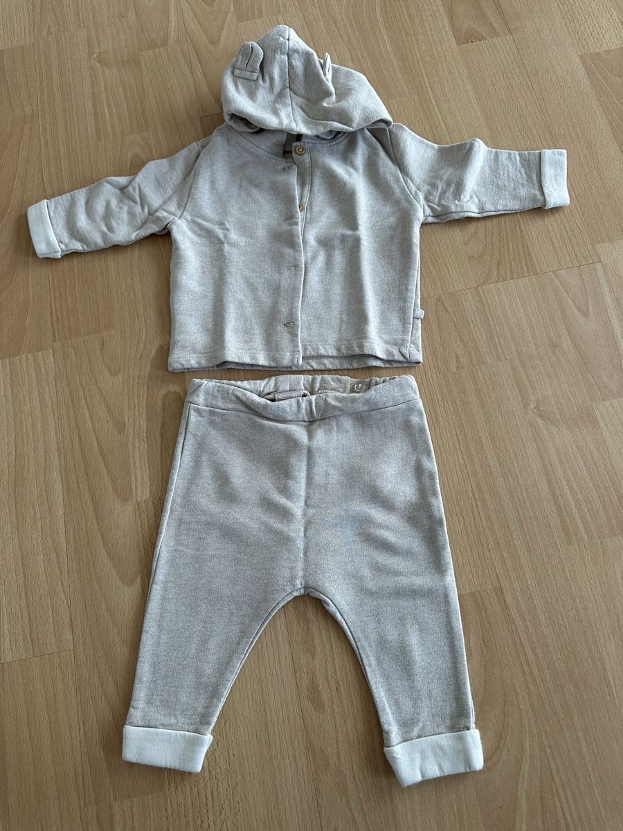 Completi: Babykleid – Usato da Düdingen venduto da Laeri96