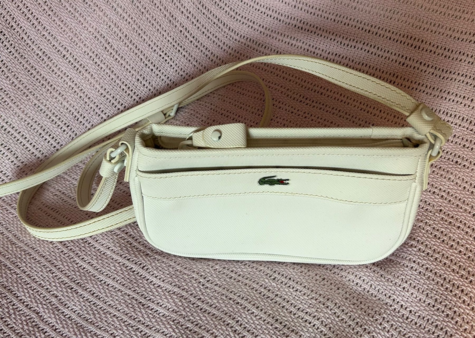 Lacoste Taschen für Damen: Damentasche „Lacoste“ – Gebraucht aus Zürich von LeaMilj 1