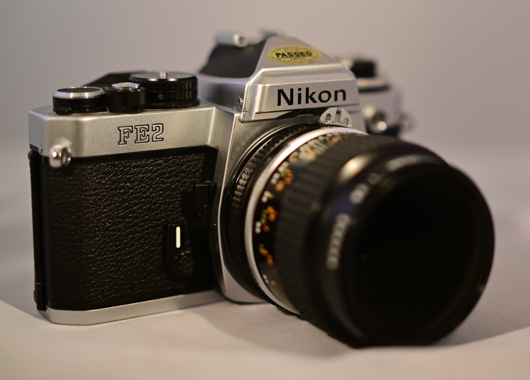 Nikon Appareil photo: Nikon FE2 mit Objektiv – D'occasion à Uster par Stoessda