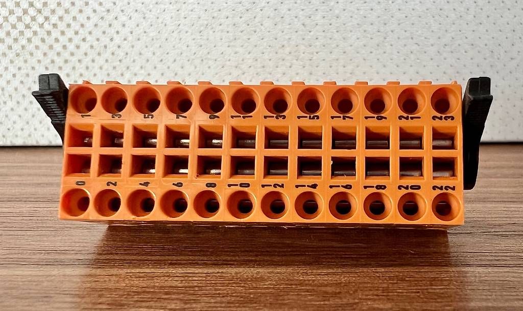 Componenti elettronici: Saia Burgess SPS Module Bundle - geprüft + mit Steckern – Usato da Oberkirch LU venduto da Aspireo44 1