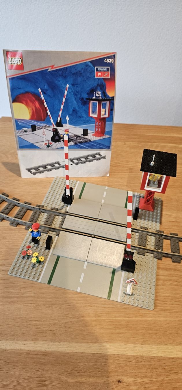 Lego Kit di costruzioni: Lego System 4539 passage à niveau – Usato da Troistorrents venduto da Foes1986 3
