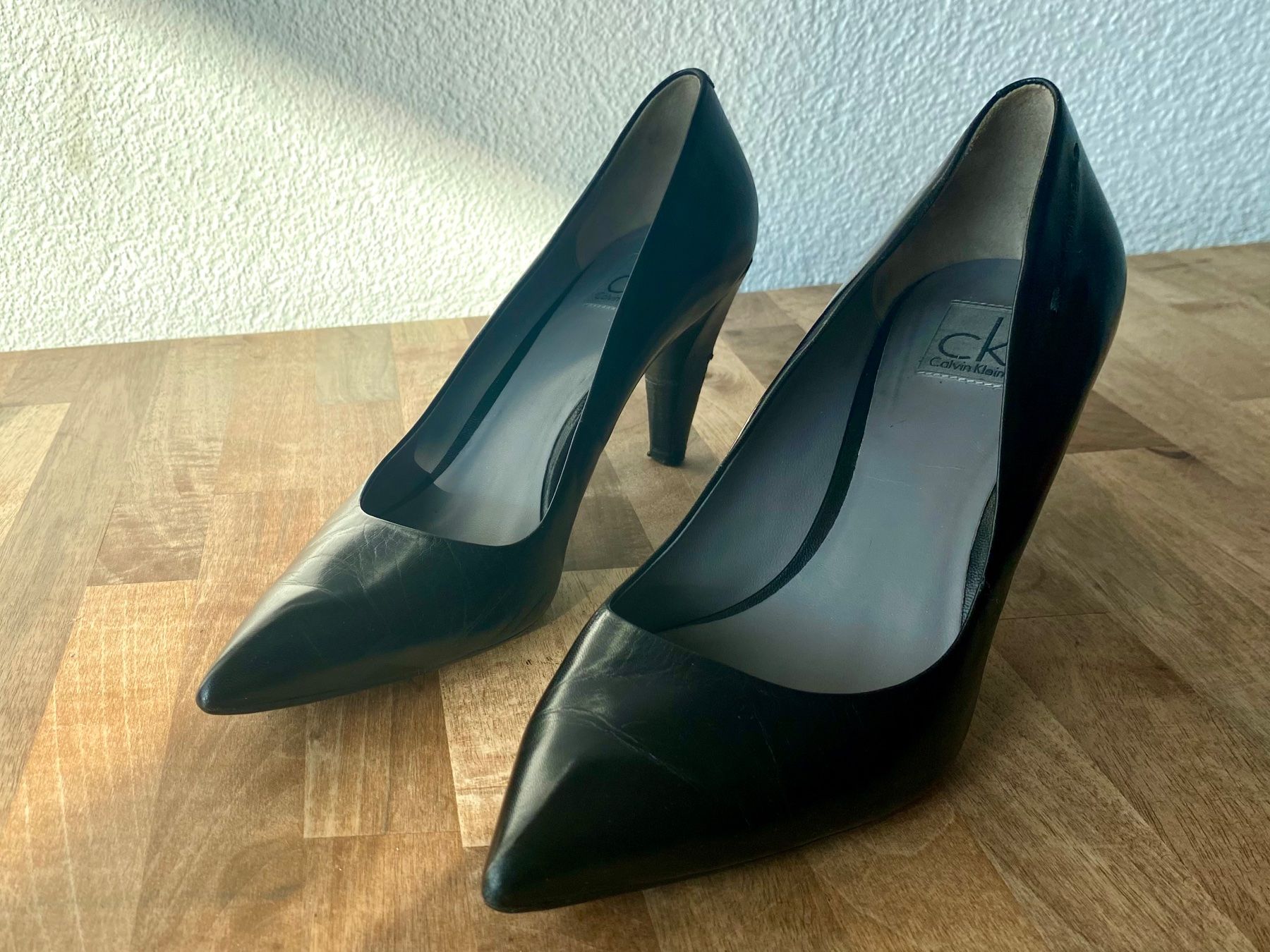 Calvin Klein Scarpe da donna: High Heels Calvin Klein Gr. 40 – Usato da Bern venduto da Arecibo07 1
