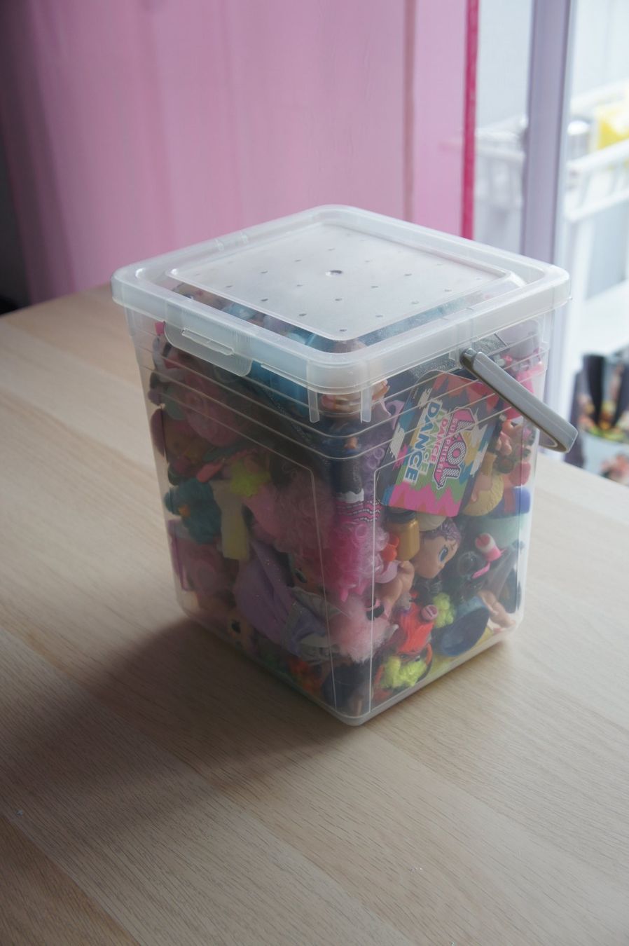 Giocattoli: grosses LOL Spielzeug-Set – Usato da Bubikon venduto da Drubadix 8