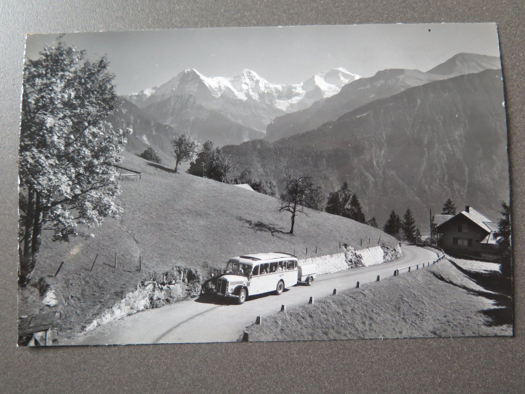 Ansichtskarten: INTERLAKEN-BEATENBERG - POSTAUTO SAURER – Gebraucht aus Wittenbach von lipasal