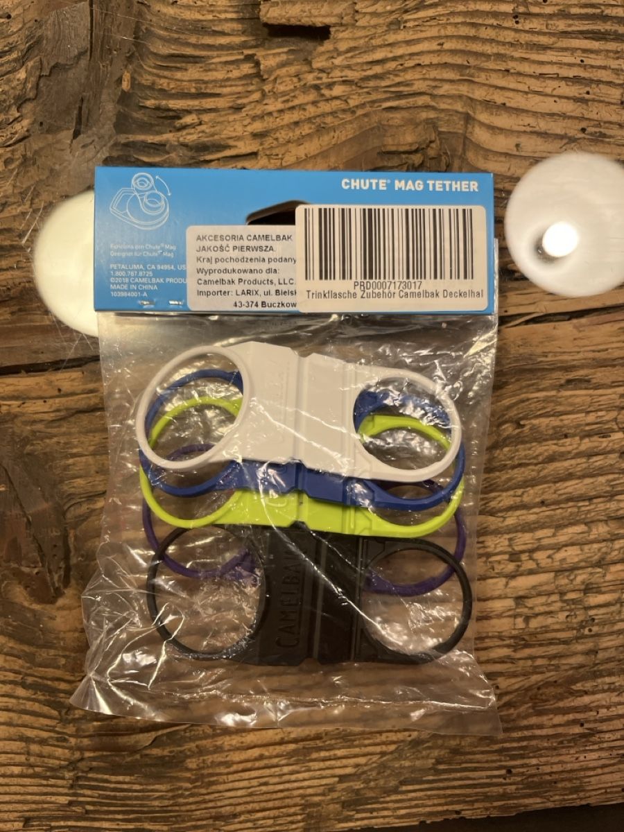 Camelbak Altro in Stoviglie & Bicchieri: Camelbak Chute Mag Tether Ersatzbänder neu – Nuovo e nell'imballaggio originale da Affoltern im Emmental venduto da Zougg