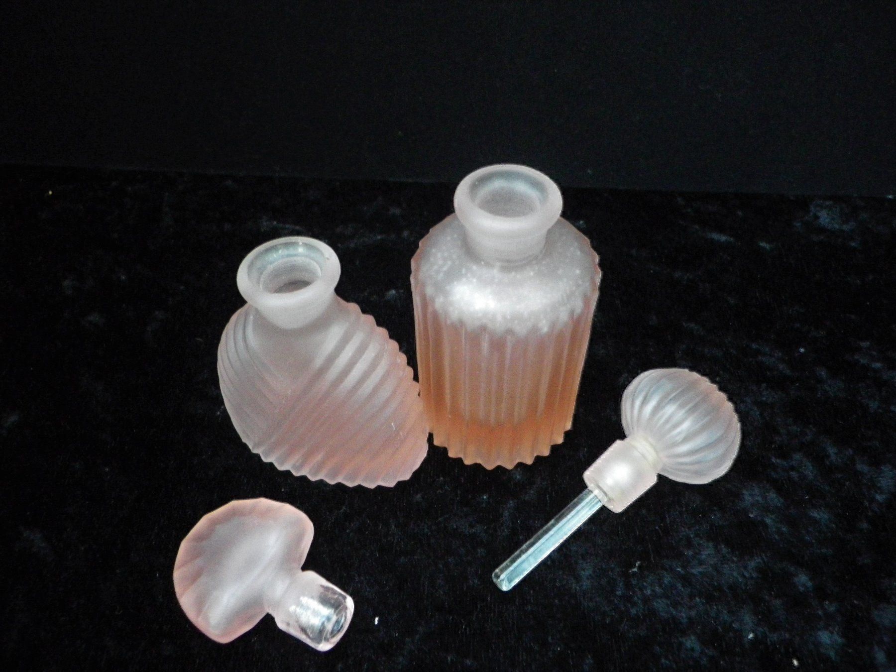 Flaconi: 2 Rosa Parfum-Flacons – Usato da Reinach BL venduto da Annodomini 3