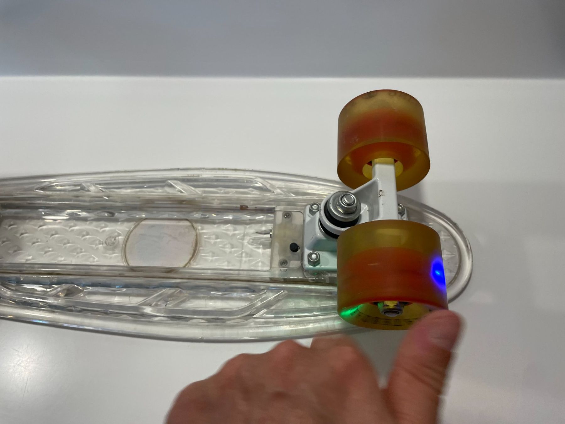Skateboards: LED Blinkendes Skateboard - NP 72,- – Usato da Zürich venduto da TTLM 9