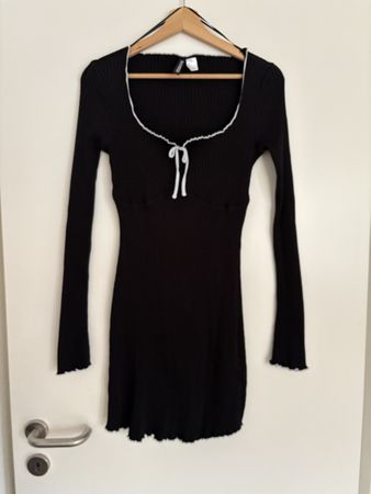 H&M Kleid schwarz langarm mit Schleife L