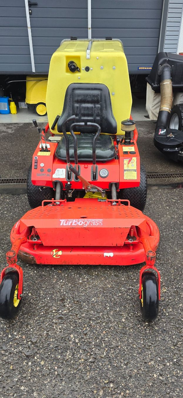 Rasenmäher: Rasenmäher Traktor Aufsitzmäher mit Zubehör – Gebraucht aus Rain von Fafan069