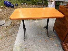 Beizentisch Holz mit Metallfuss -Belform Bose AG (319)