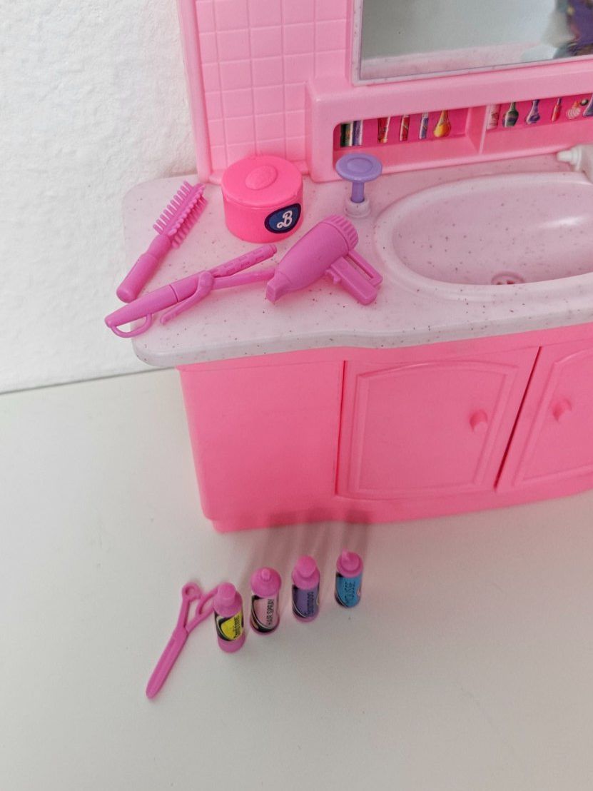 Barbie Case e mobili per bambole: Barbie Vintage Badezimmer 1993 – Usato da Dättwil AG venduto da son_x2fq 3