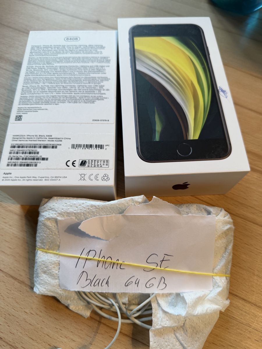 Apple Handys / Smartphones: iPhone SE 64GB  – Gebraucht aus Chur von Sim7000 8