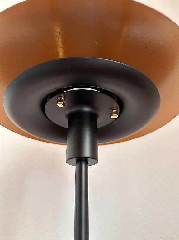 Lampade: Lampada da tavolo molto bella e particolare  – Nuovo e nell'imballaggio originale da Muzzano venduto da guf_ydd6 2