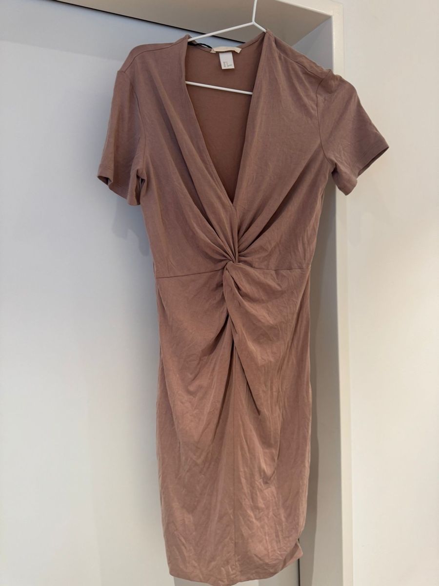 Vestiti: H&M Kleid in Altrosa, Grösse S – Usato da Hinwil venduto da YPMK61
