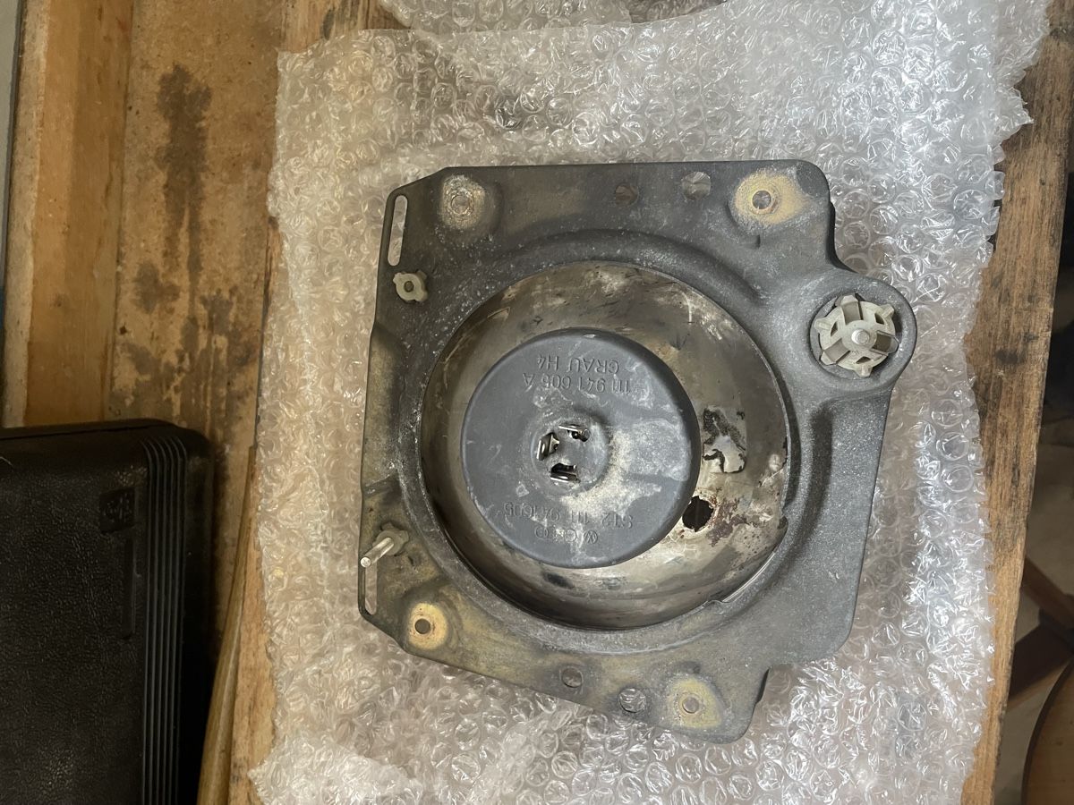 VW Fari: VW Golf 2 Hauptscheinwerfer l&r – Usato da Jona venduto da goegl27 4