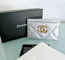 Chanel Kartenetui silber