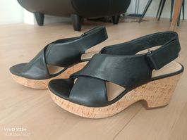Clarks Sandalen Korkabsatz Leder Schwarz Grösse 38 neuwertig
