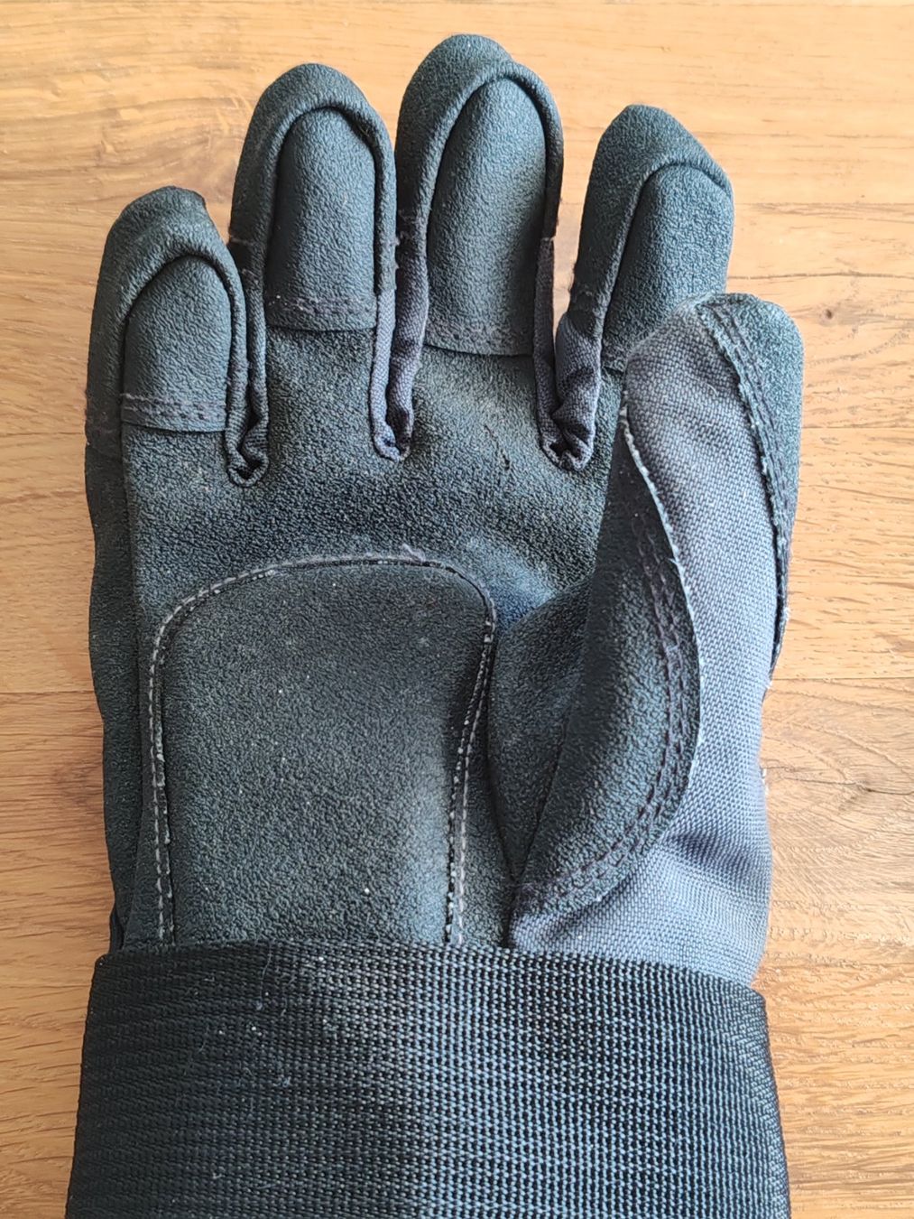 Ziener Handschuhe & Handstulpen: "Ziener" Ski-oder Snowboard-Handschuhe – Gebraucht aus Egnach von bgdo26 4