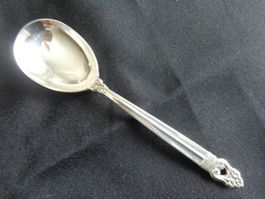 * TRES JOLIE CUILLERE A CONFITURE ROYAL DANISH STERLING 925