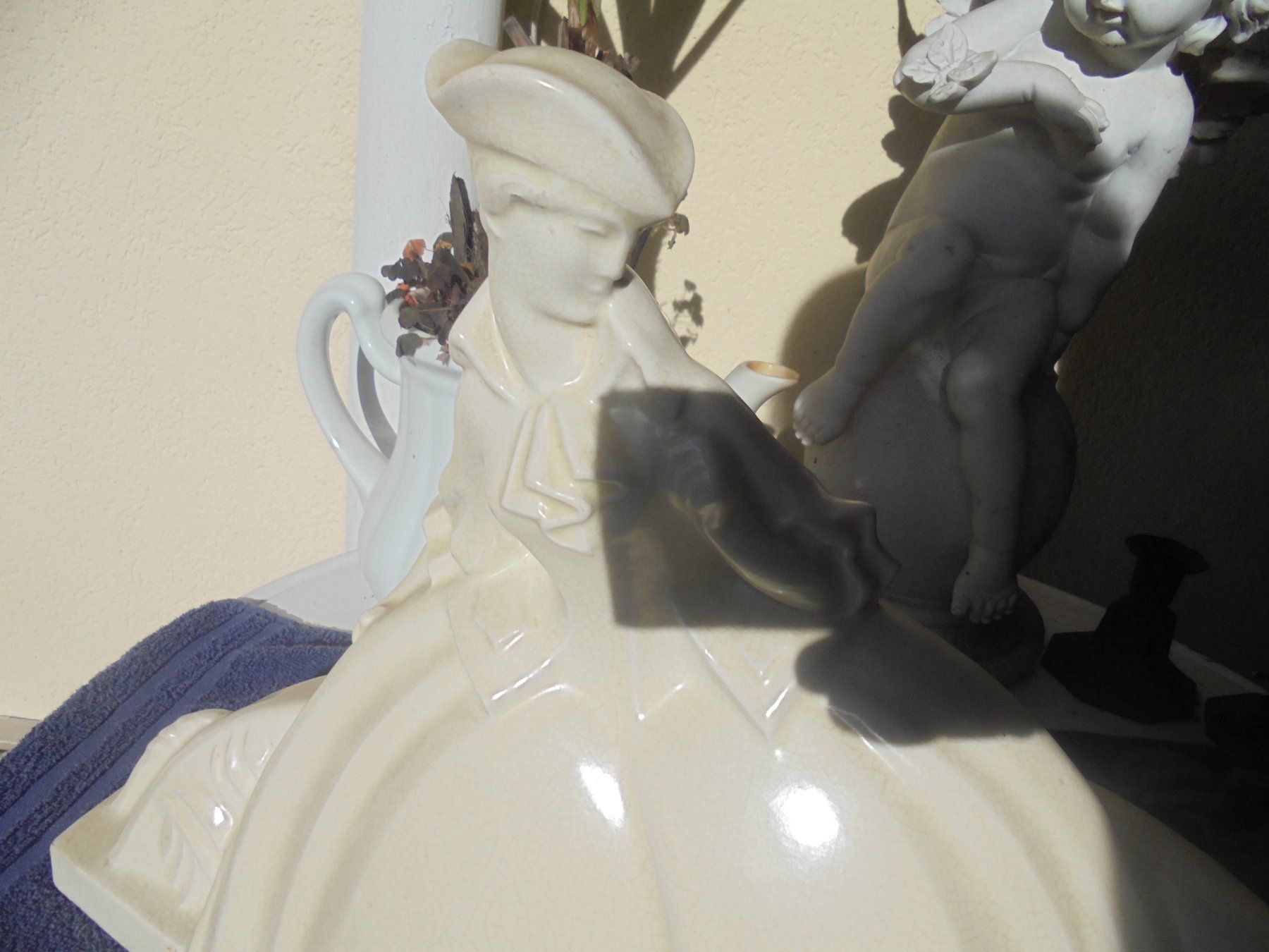 Statuette: Alte grosse Figur, im Art- Deco – Usato da Camorino venduto da Hunpete 1