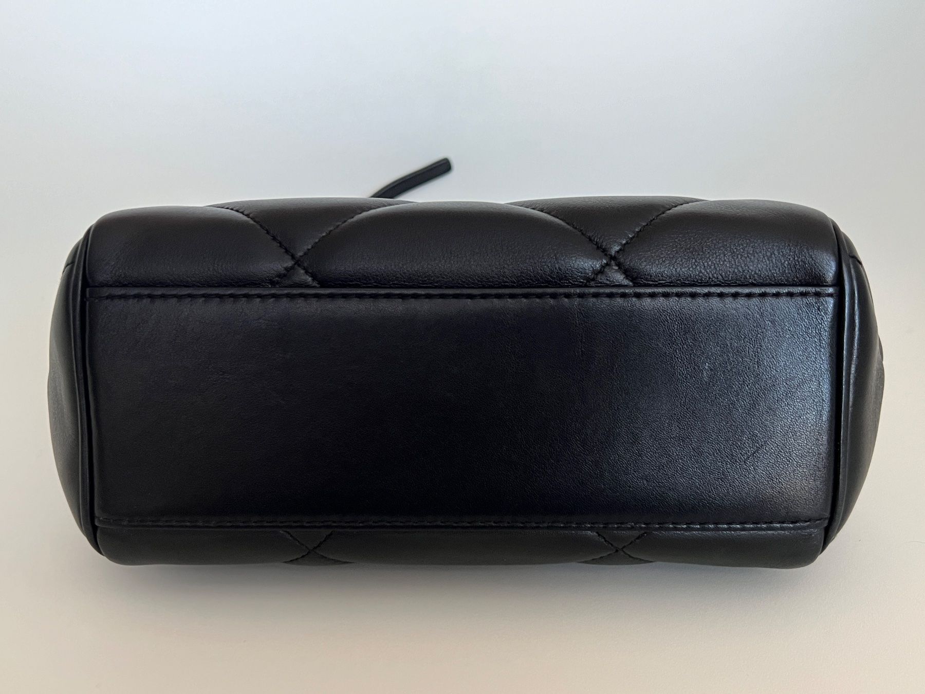 Dolce & Gabbana Borse da donna: Dolce & Gabbana Sicily Handtasche, schwarz – Usato da Bergdietikon venduto da pinkerton13 9