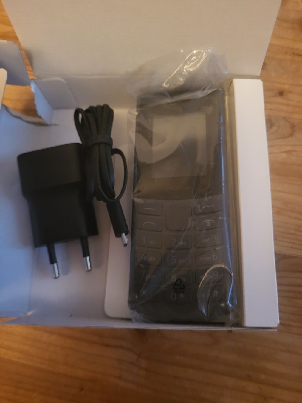 Nokia Handys / Smartphones: Neues Nokia 105 4G in OVP – Neu und originalverpackt aus Guggisberg von Aegertenlehn 6